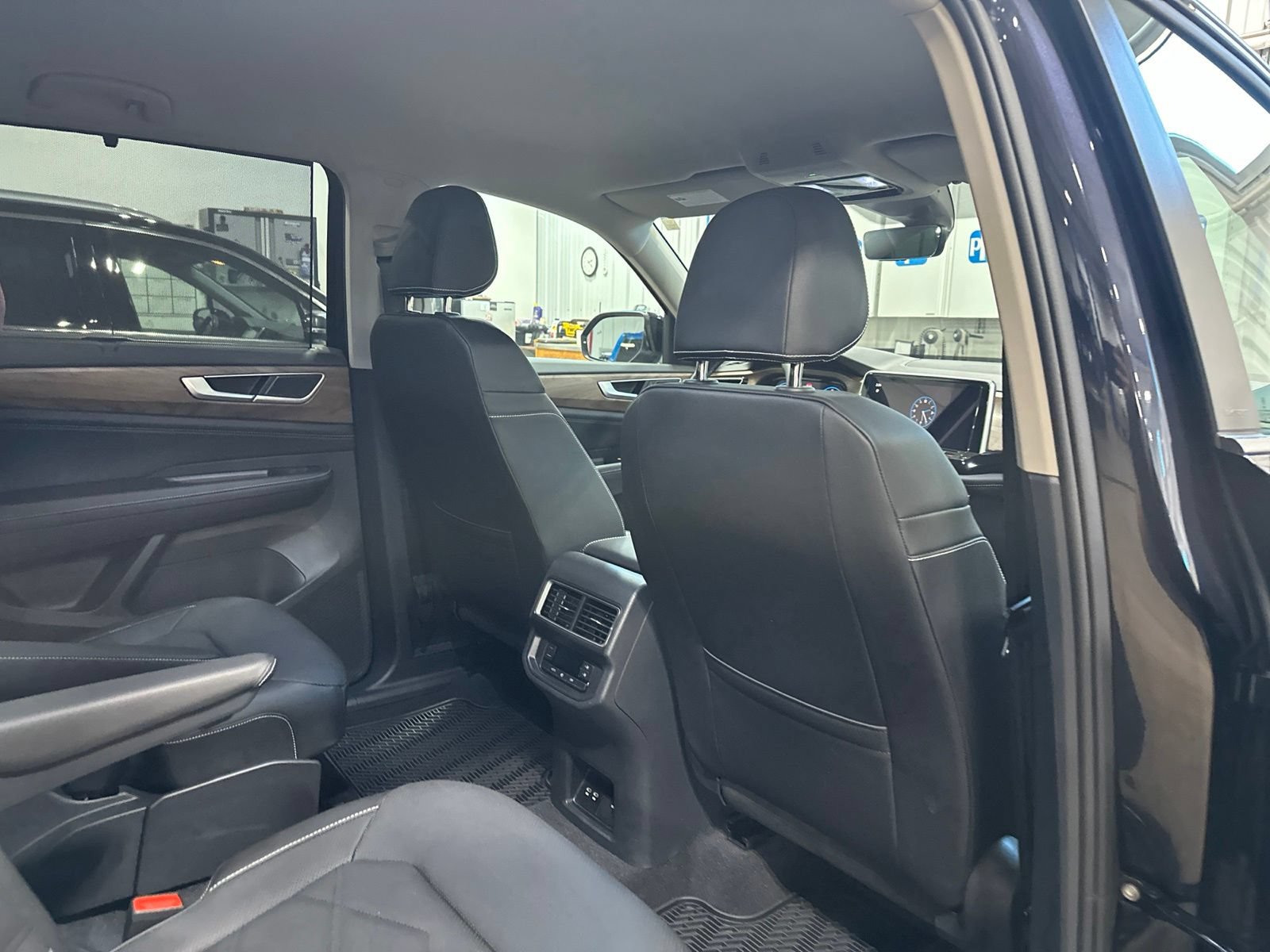 Certified 2026 Volkswagen Atlas SE AWD/4WD image 37