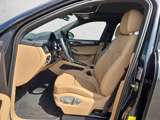 Used 2025 Porsche Macan Turbo AWD/4WD image 13