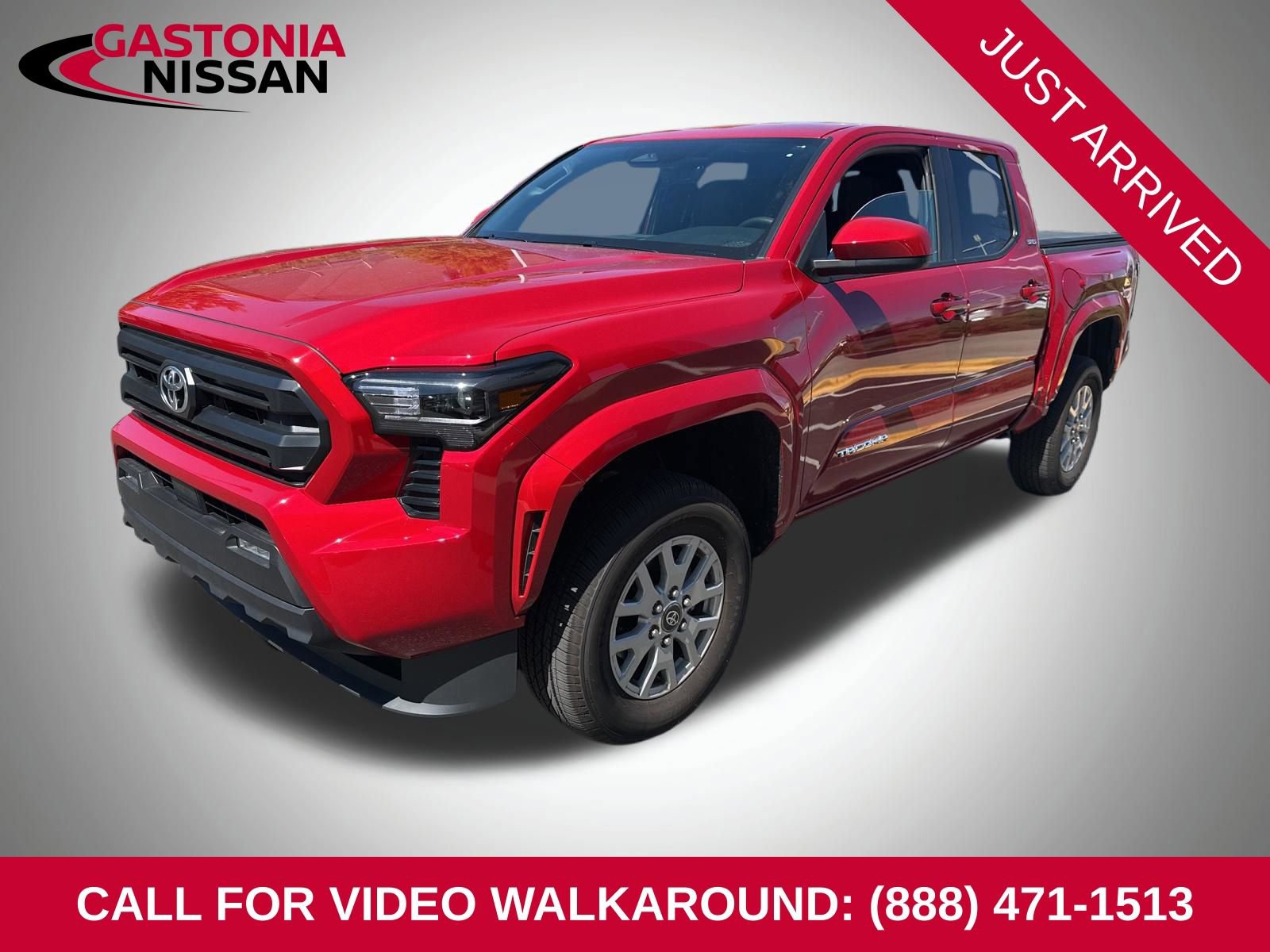 Used 2025 Toyota Tacoma SR5 image 1