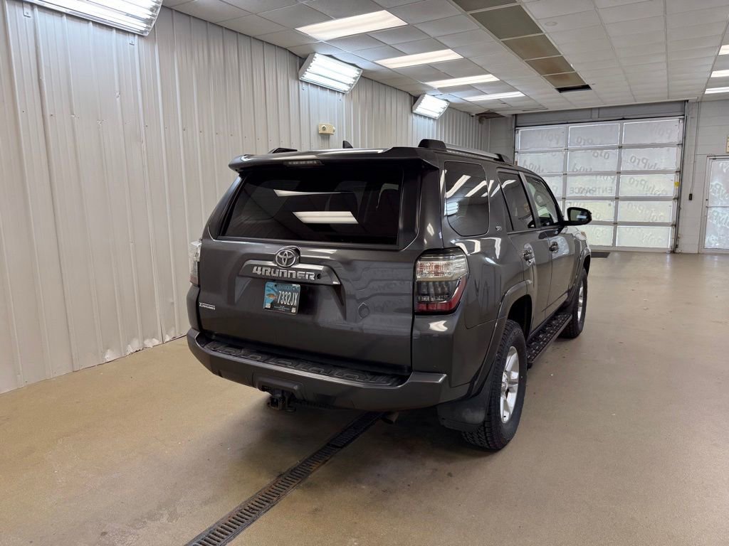 Used 2020 Toyota 4Runner SR5 AWD/4WD image 5