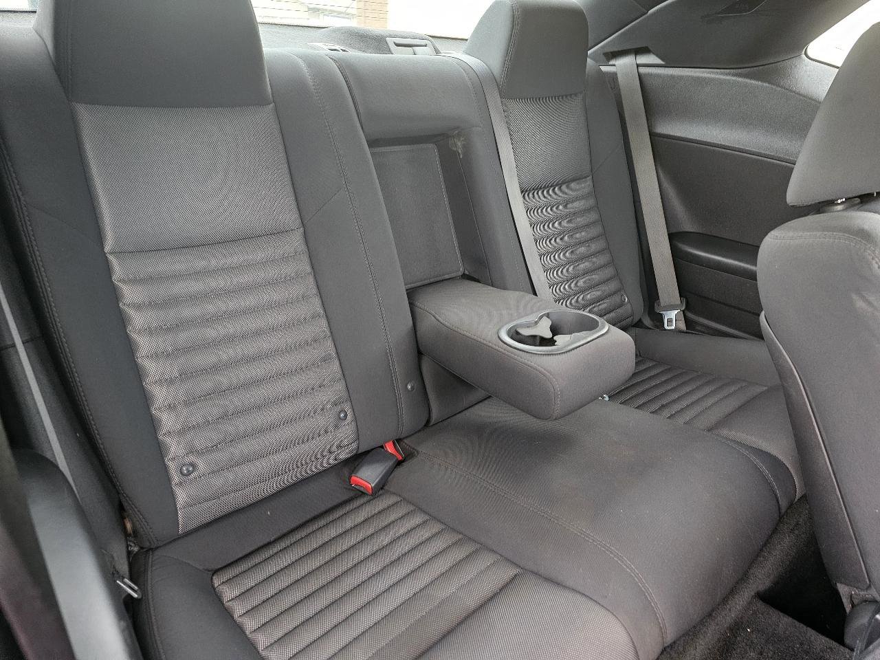 Used 2013 Dodge Challenger SXT image 18