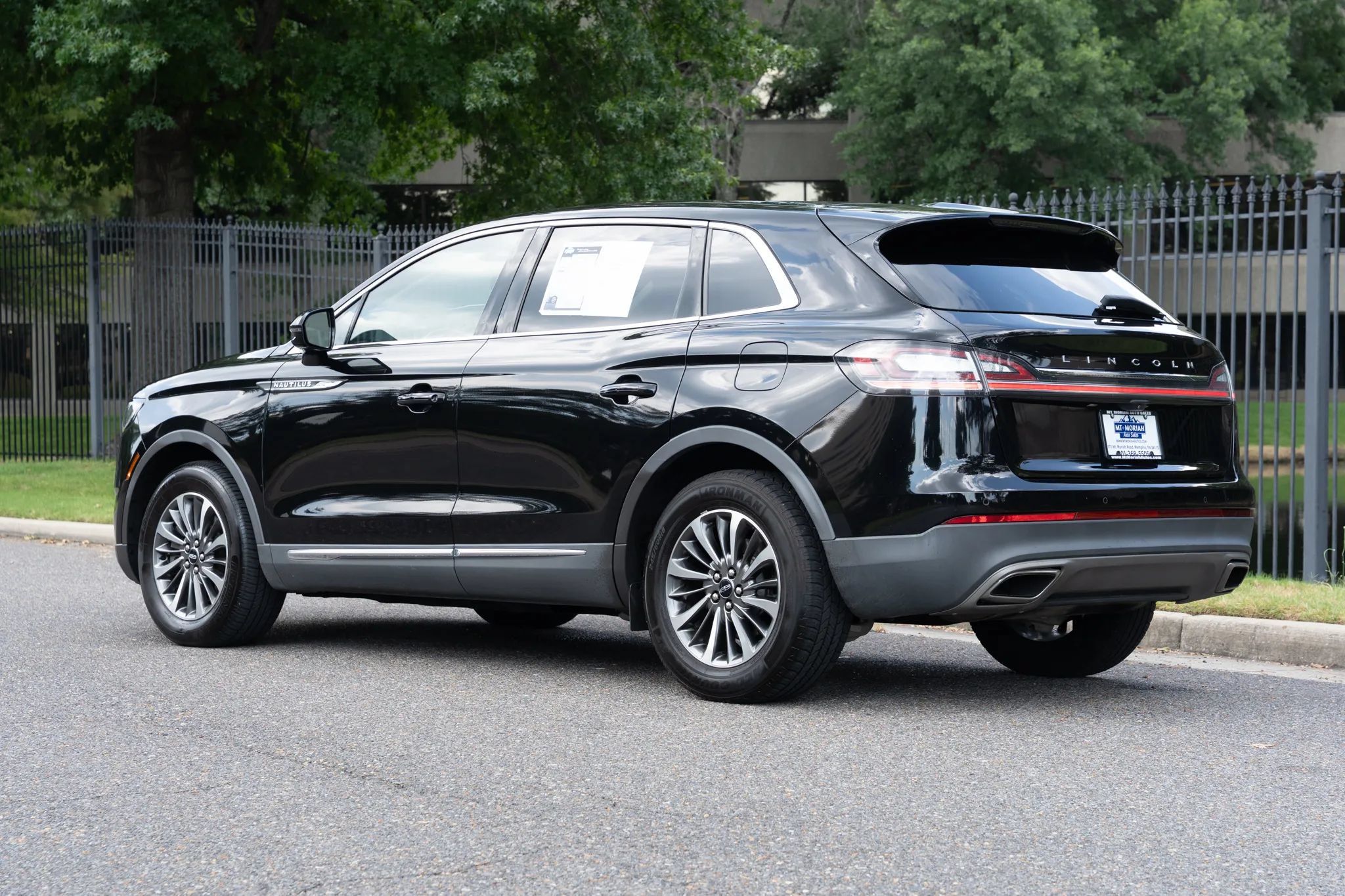 Used 2021 Lincoln Nautilus Reserve FWD image 8