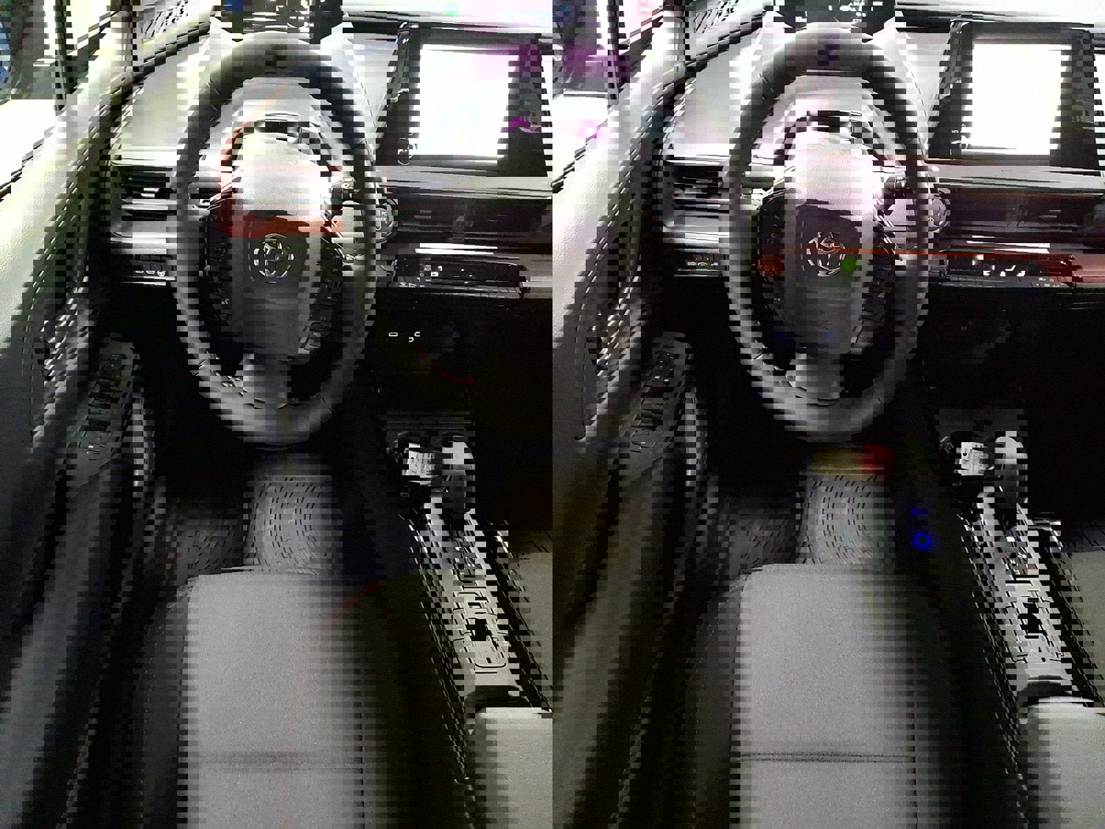 New 2026 Toyota Prius SE image 7