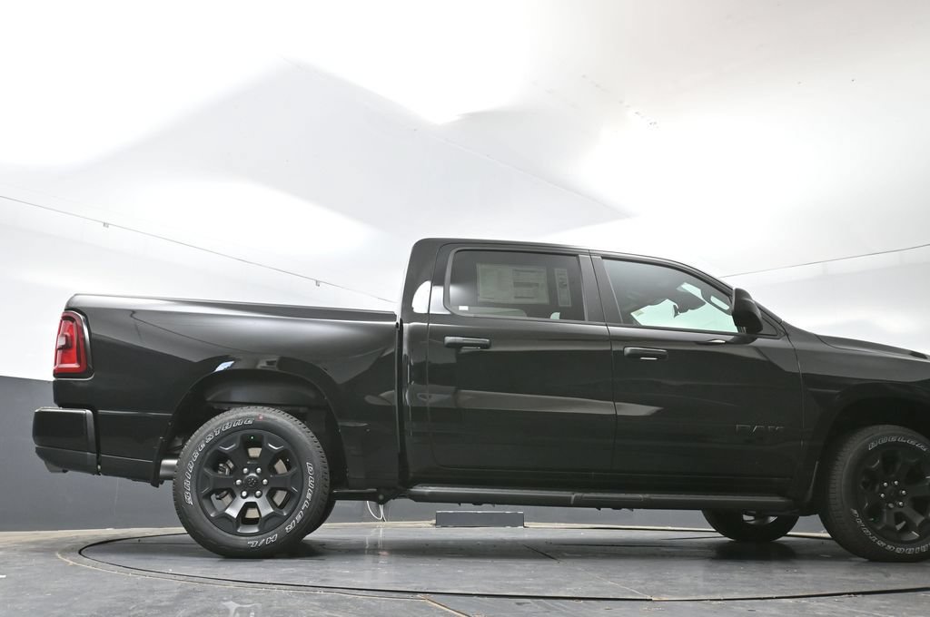 New 2026 RAM 1500 Express AWD/4WD image 39
