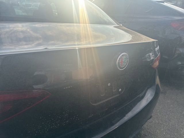 Used 2023 Alfa Romeo Giulia Veloce image 11