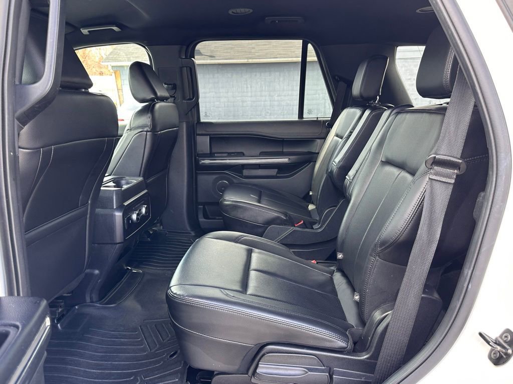 Used 2021 Ford Expedition XLT image 24