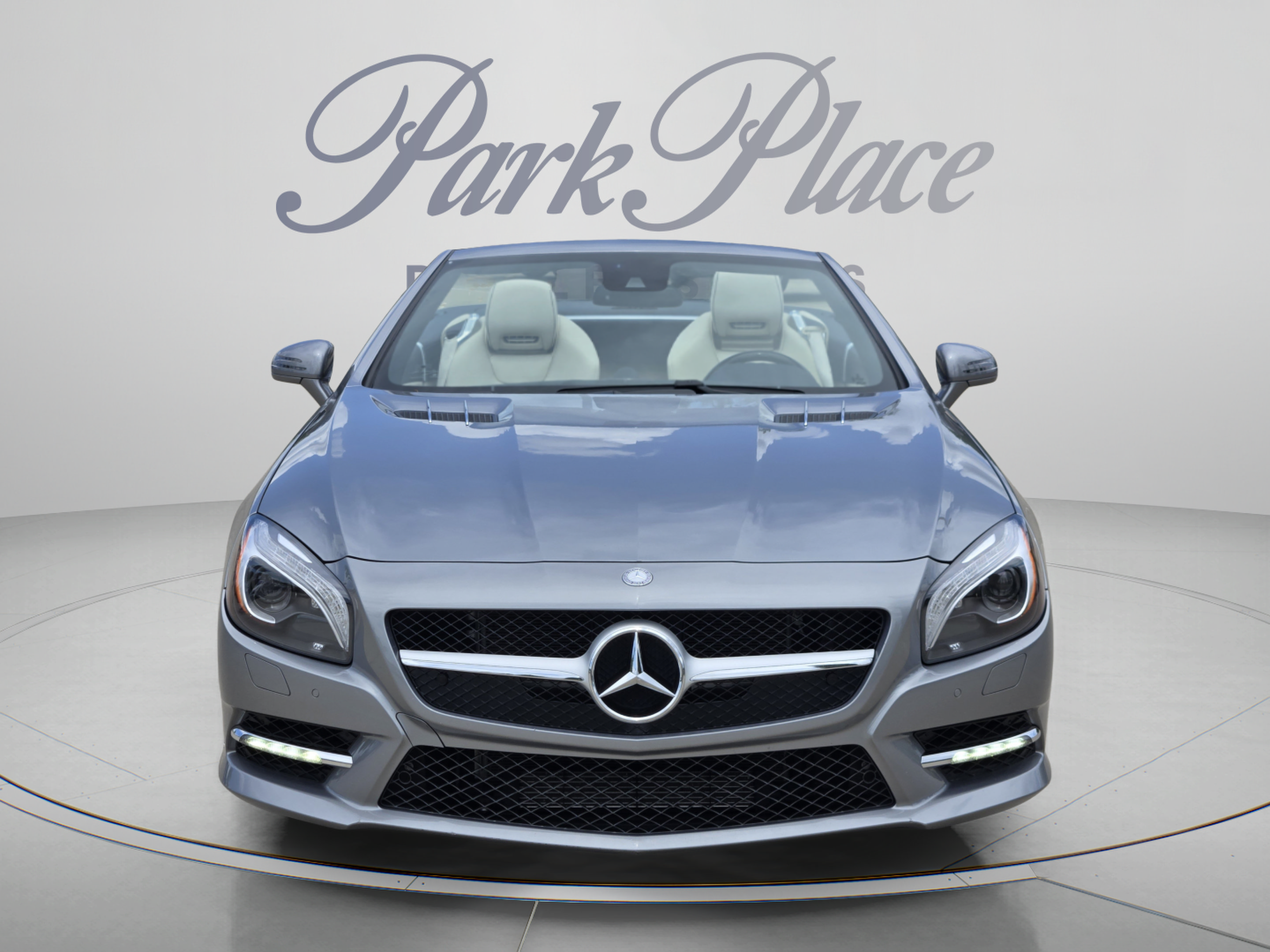 Used 2014 Mercedes-Benz SL 550 image 11