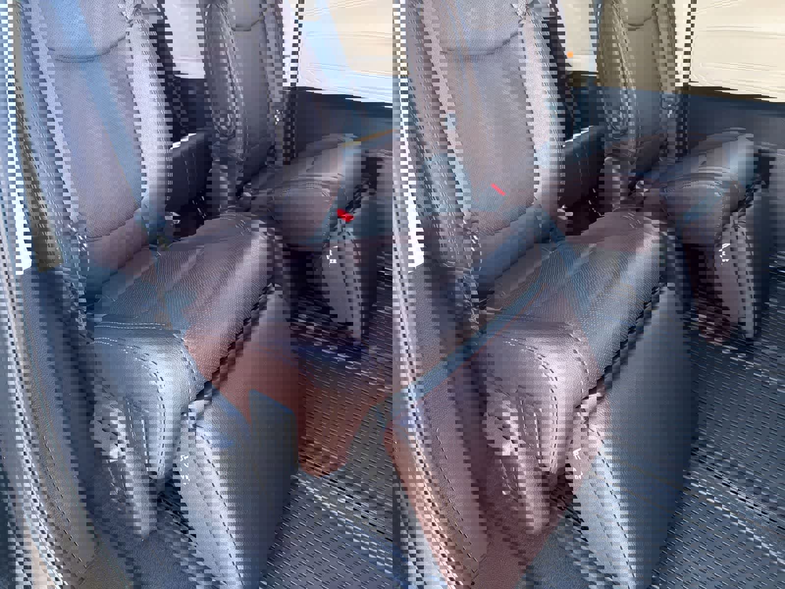 Used 2022 Toyota Sienna Platinum image 22