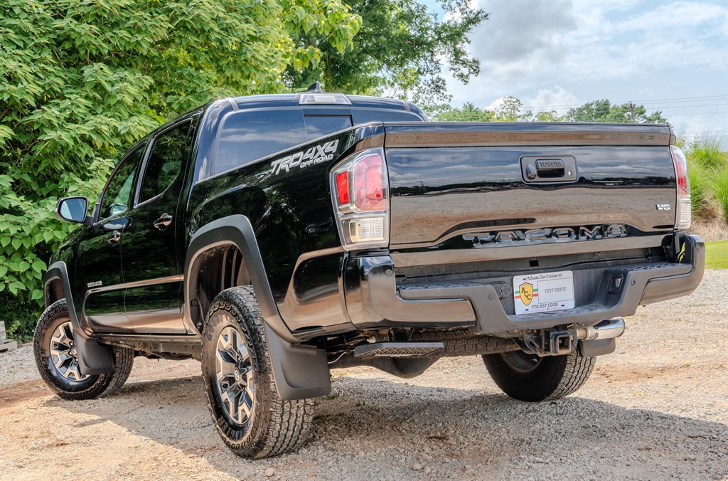 Used 2023 Toyota Tacoma TRD Off-Road w/ Technology Package AWD/4WD image 3