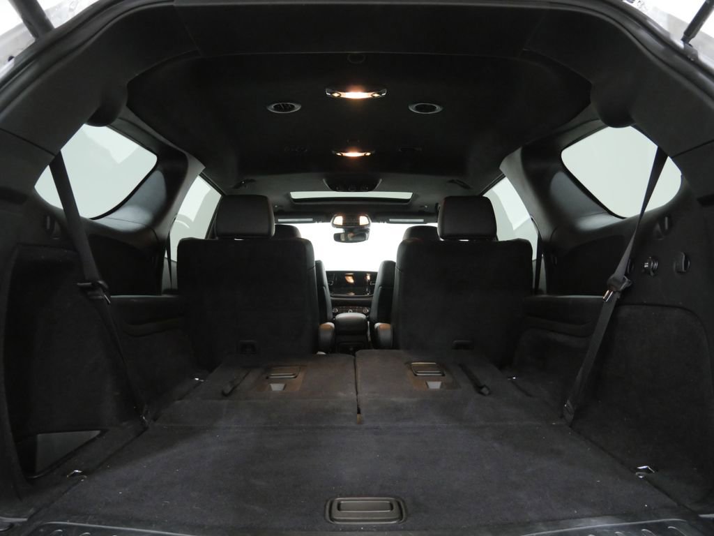 Used 2022 Dodge Durango R/T w/ Tow 'N Go Package AWD/4WD image 30
