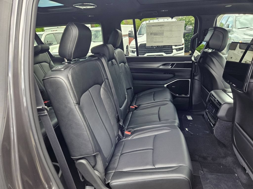 New 2026 Jeep Grand Wagoneer L Limited AWD/4WD image 16