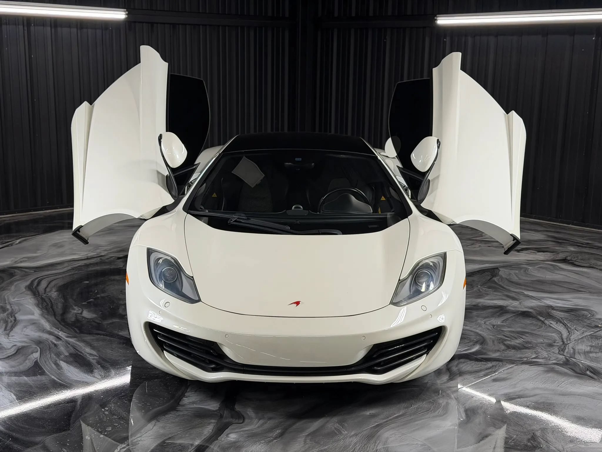 Used 2012 McLaren MP4-12C Coupe RWD image 3