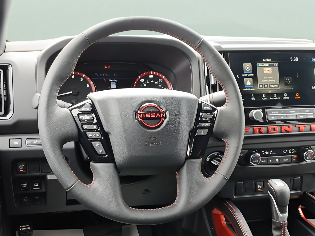 Used 2025 Nissan Frontier PRO-4X AWD/4WD image 16