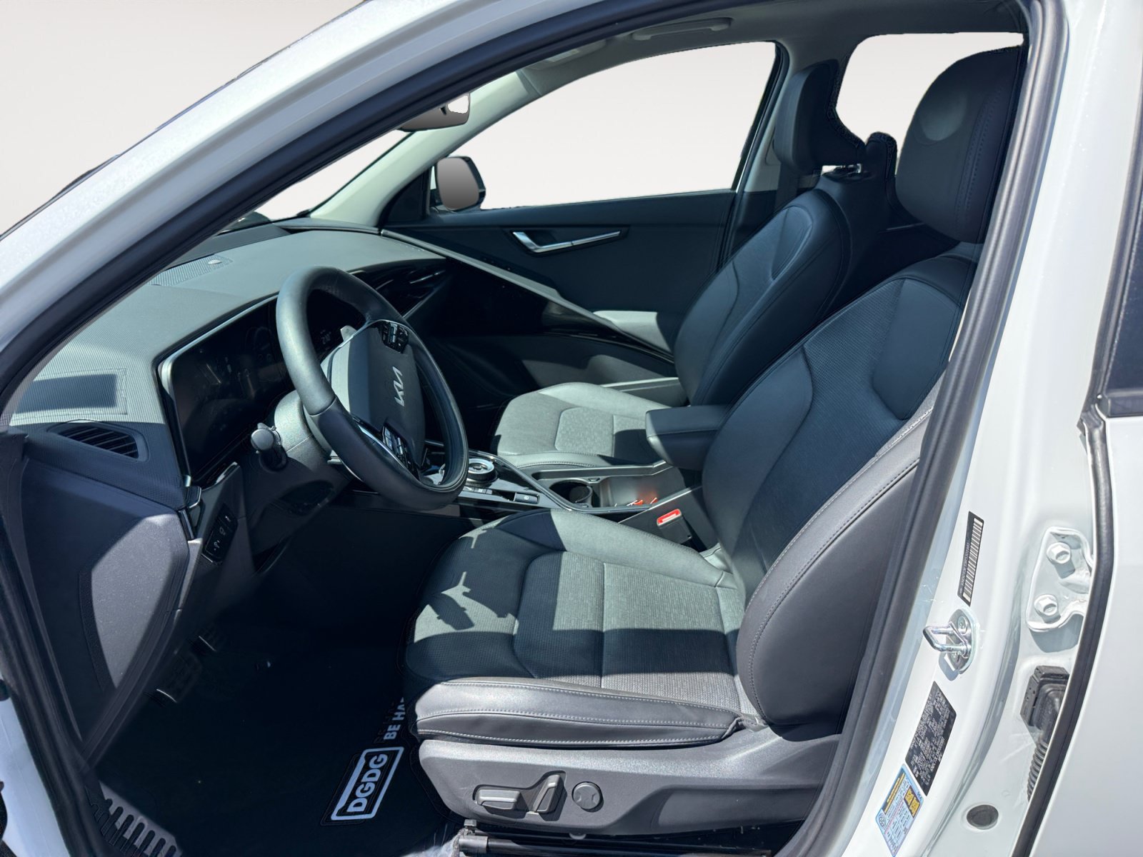 Used 2024 Kia Niro Wave FWD image 10