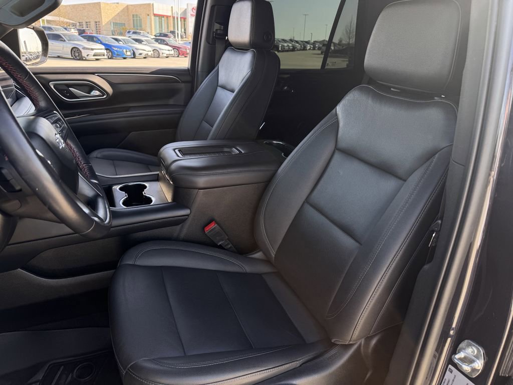 Used 2022 Chevrolet Tahoe Z71 w/ Luxury Package AWD/4WD image 23