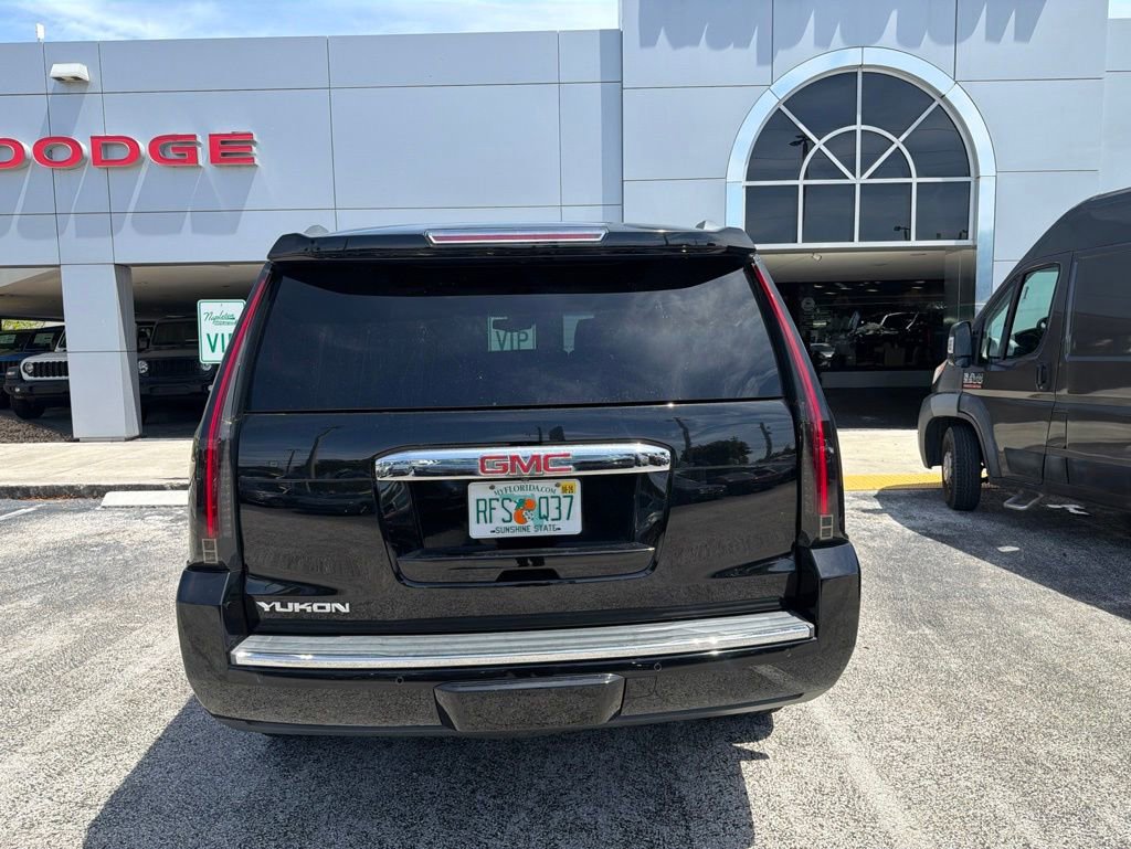 Used 2017 GMC Yukon Denali w/ Open Road Package AWD/4WD image 9