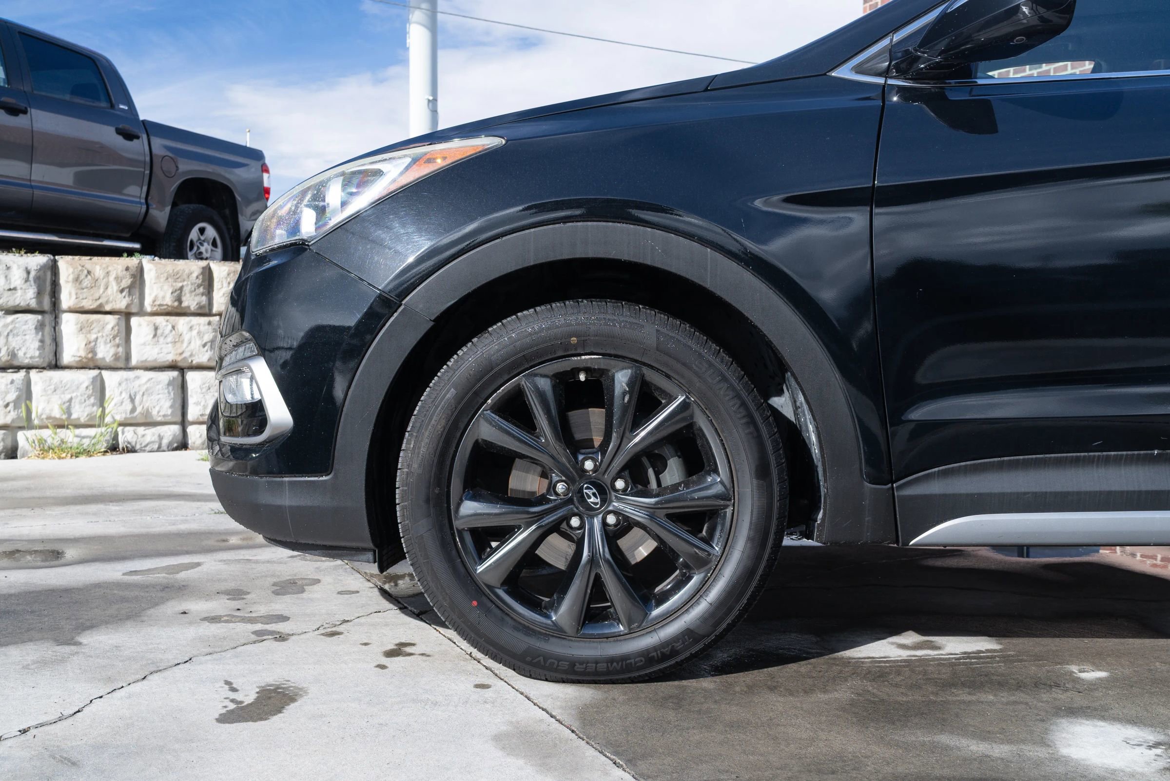 Used 2017 Hyundai Santa Fe Sport w/ 2.0T Ultimate Tech Package 05 image 4