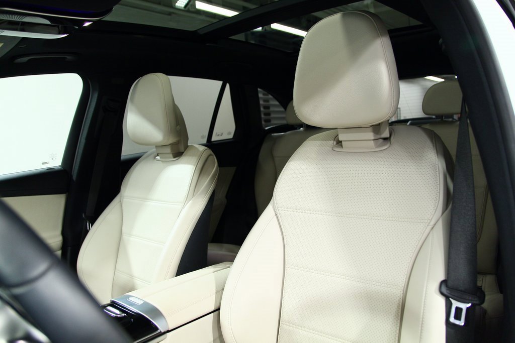 Used 2023 Mercedes-Benz GLC 300 4MATIC image 18