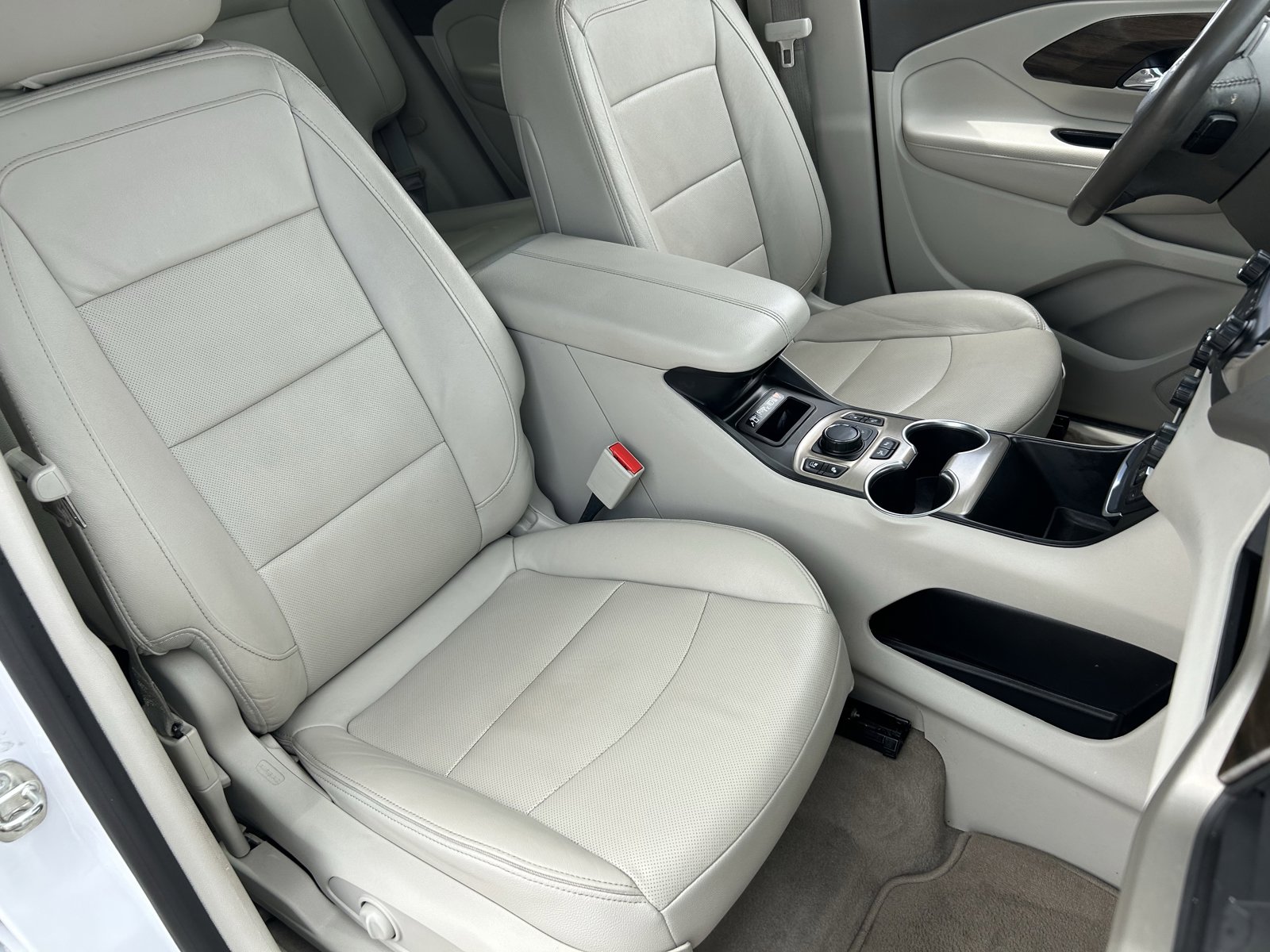 Used 2018 GMC Terrain Denali w/ Advanced Safety Package image 12