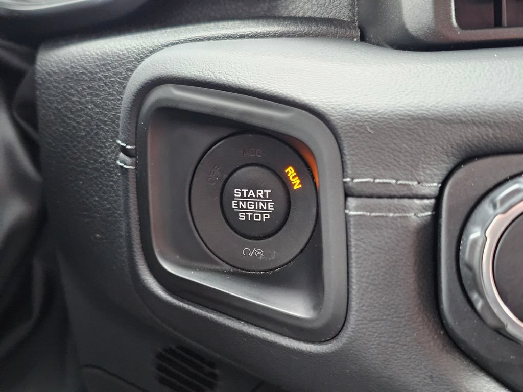 Used 2024 Jeep Wrangler Unlimited Sahara AWD/4WD image 25