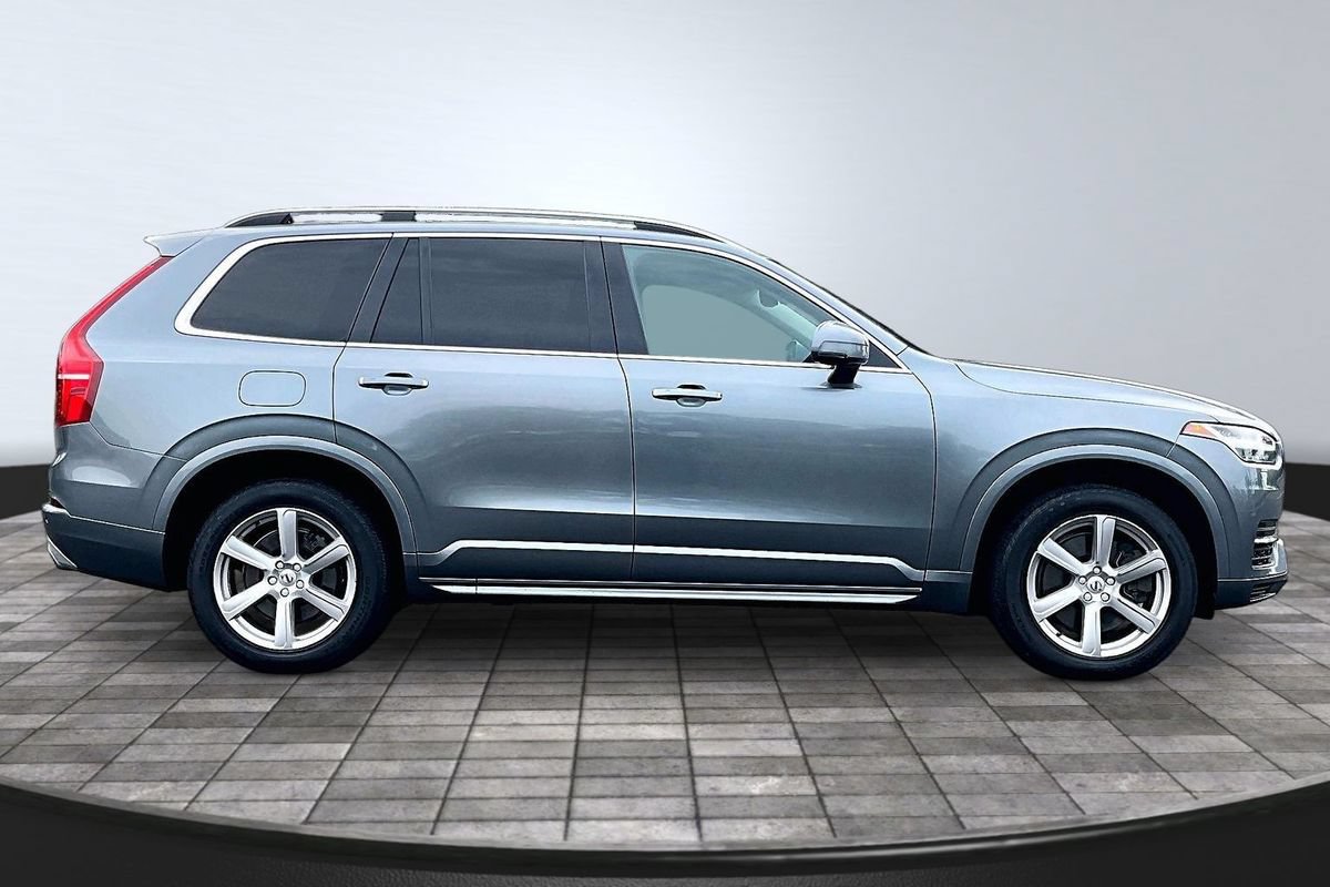 Used 2016 Volvo XC90 T8 Momentum w/ Vision Package AWD/4WD image 8