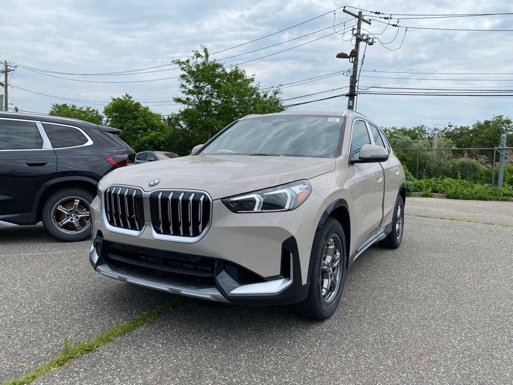 New 2026 BMW X1 xDrive28i AWD/4WD image 1
