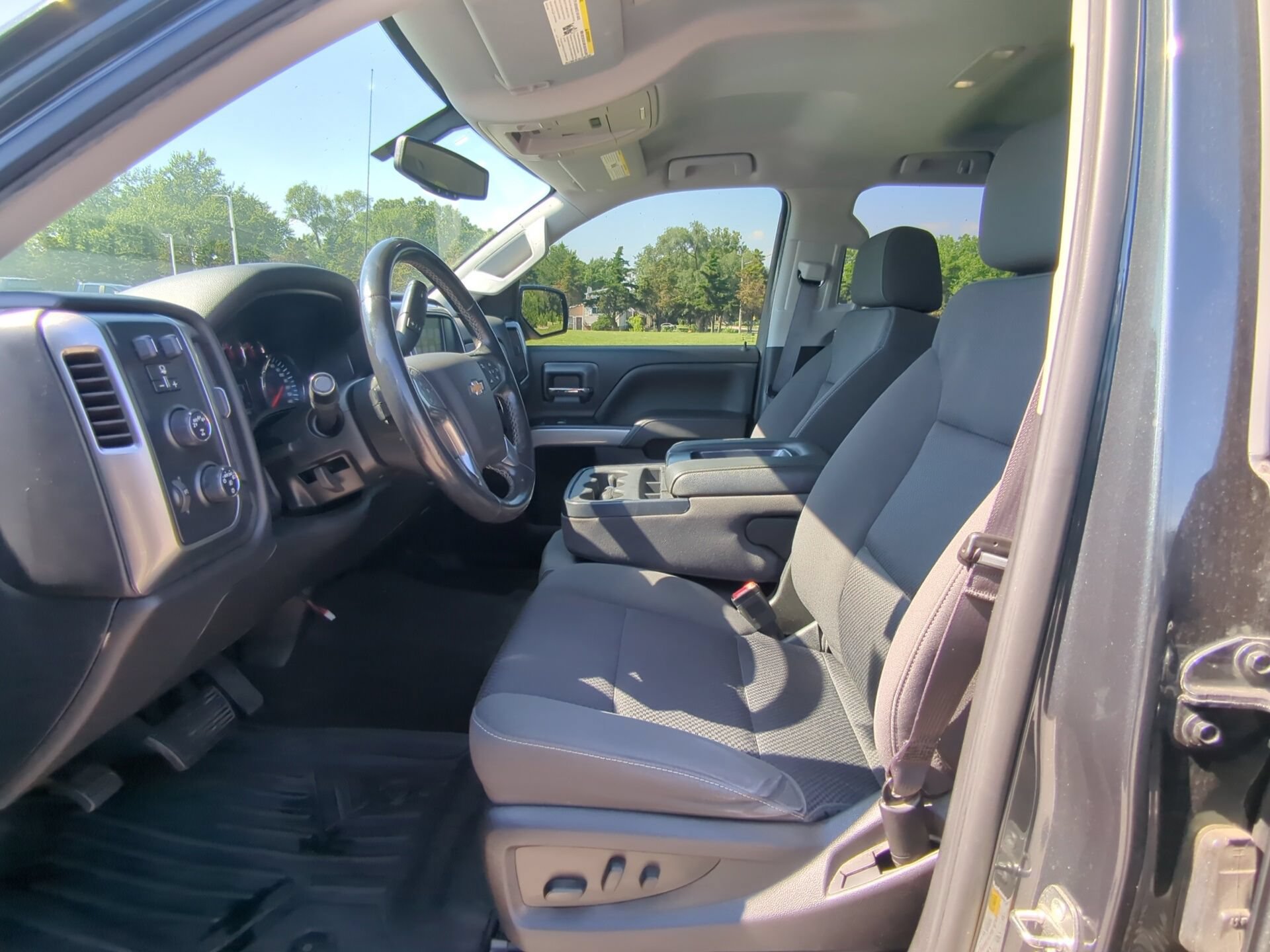 Used 2017 Chevrolet Silverado 1500 LT w/ All Star Edition AWD/4WD image 16