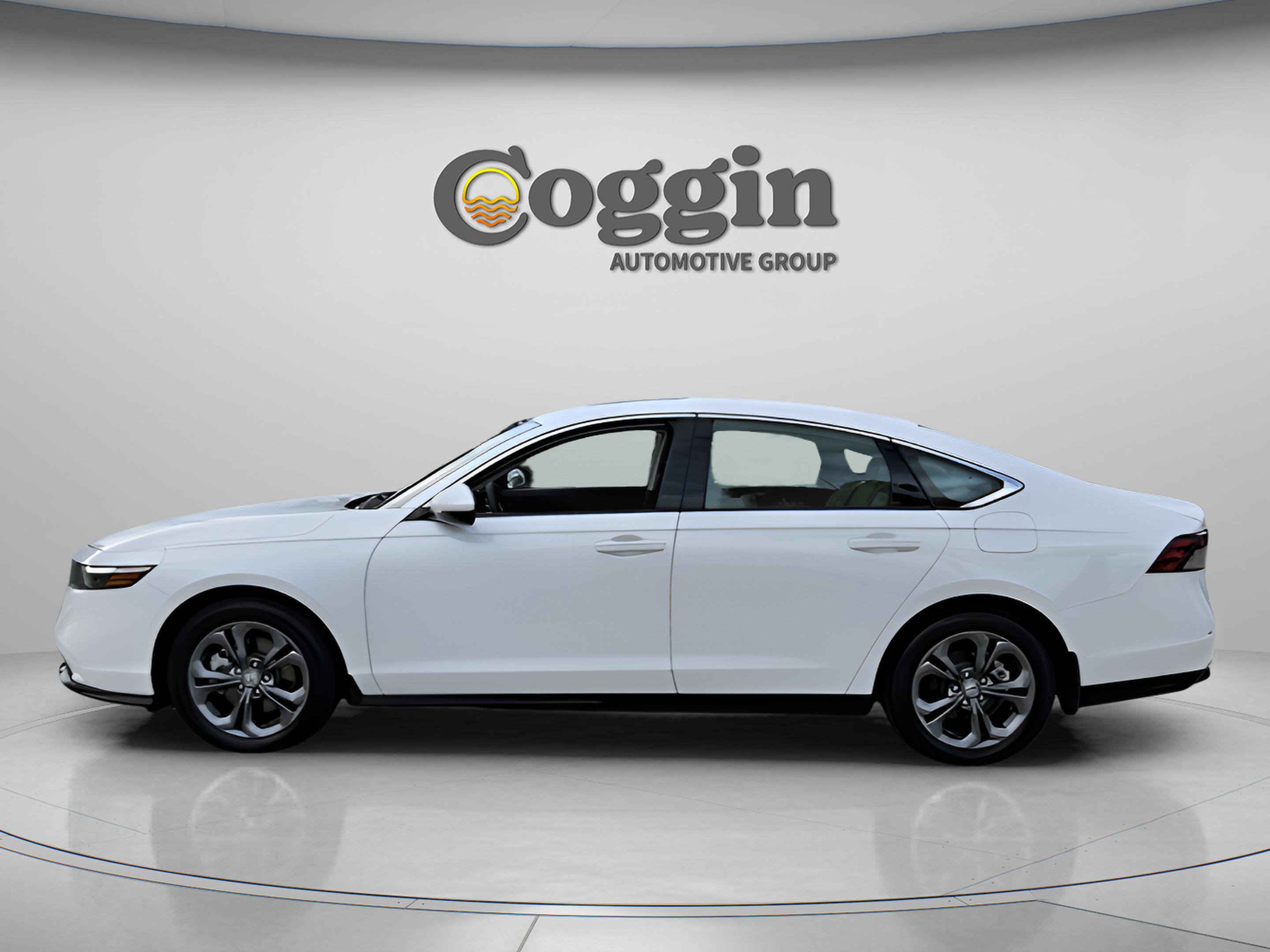 Certified 2025 Honda Accord EX-L image 2