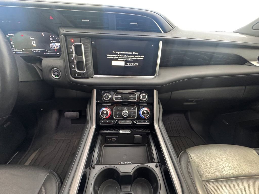 Used 2024 GMC Yukon Denali w/ Advanced Technology Package AWD/4WD image 13