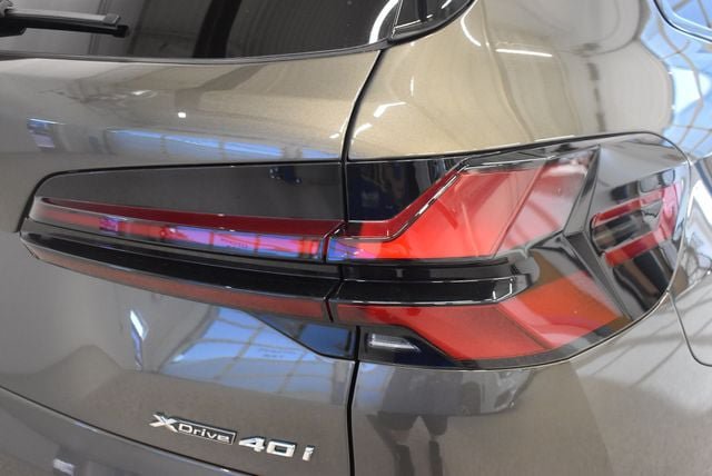 New 2026 BMW X5 xDrive40i w/ M Sport Package AWD/4WD image 12