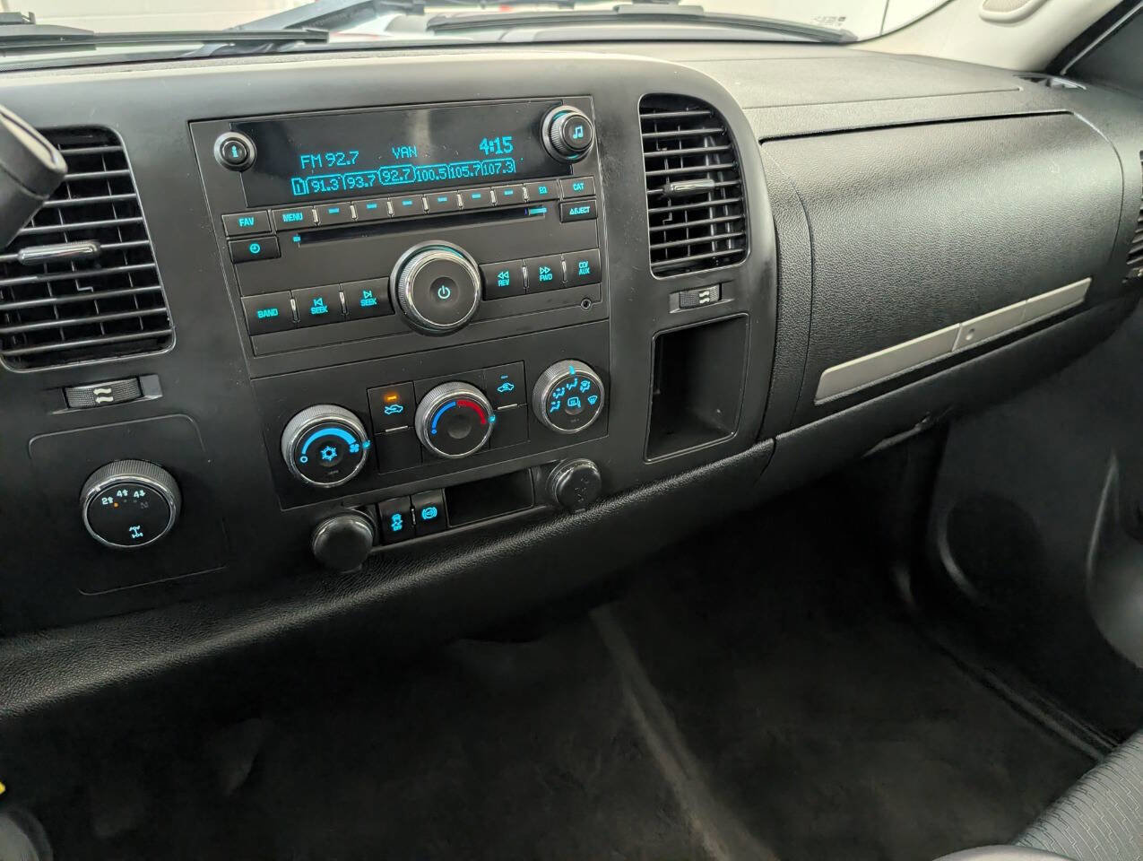Used 2014 Chevrolet Silverado 2500 LT AWD/4WD image 10