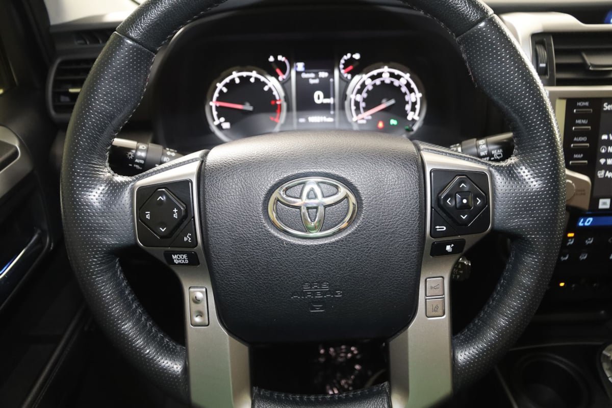 Used 2023 Toyota 4Runner Limited AWD/4WD image 35