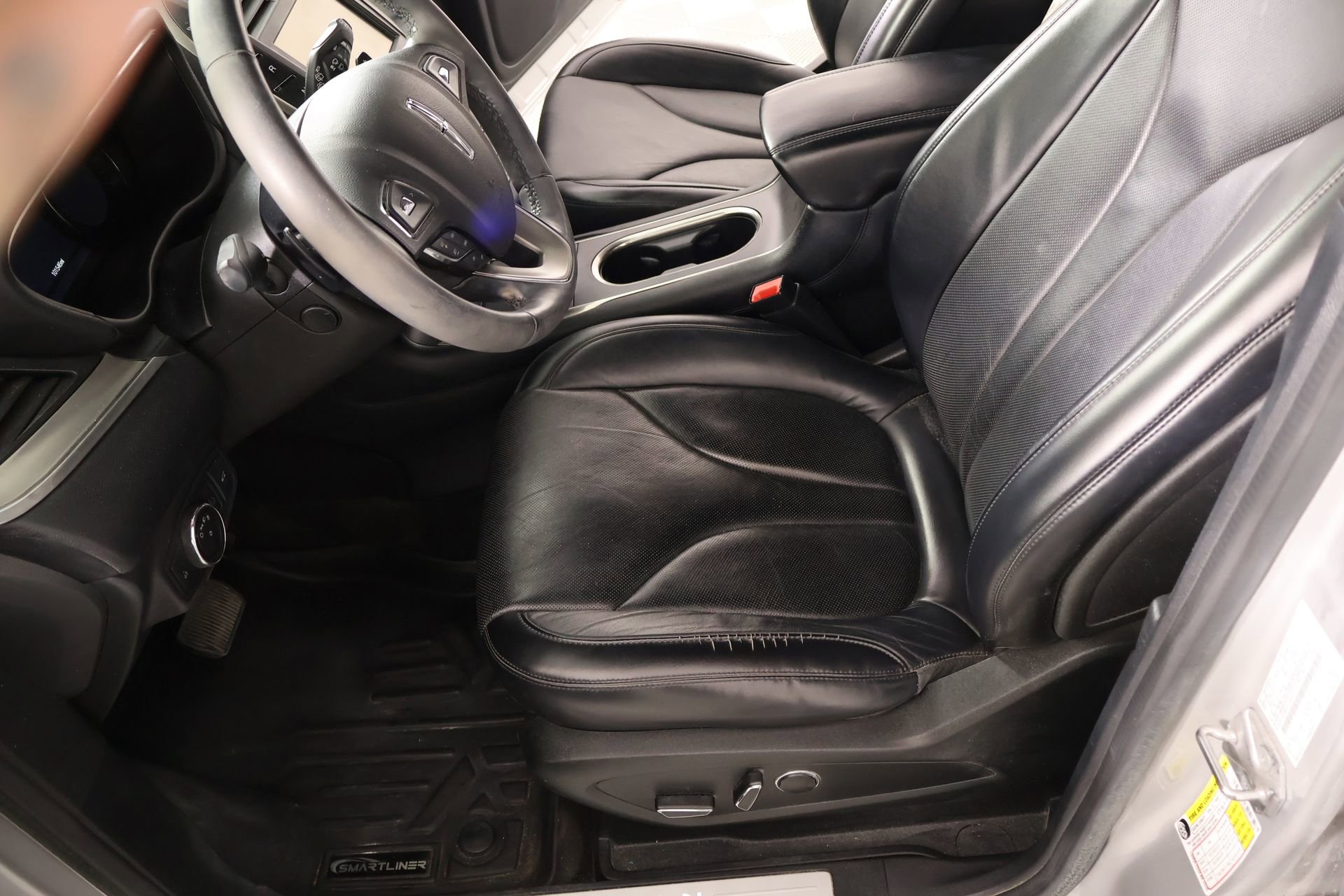 Used 2015 Lincoln MKC FWD w/ Equipment Group 102A Reserve image 12