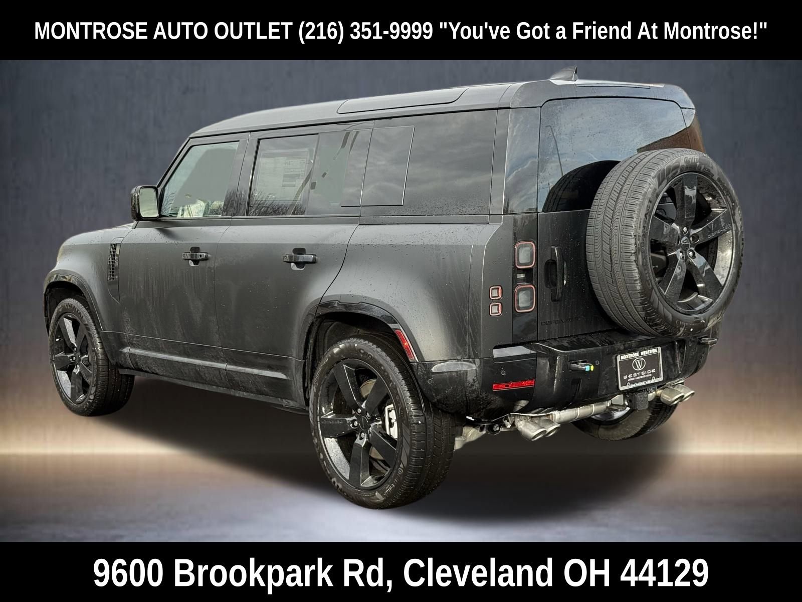 New 2026 Land Rover Defender 110 X-Dynamic SE image 3