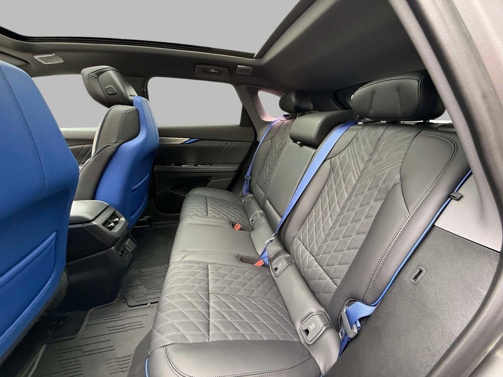 New 2026 Cadillac Optiq V AWD/4WD image 13