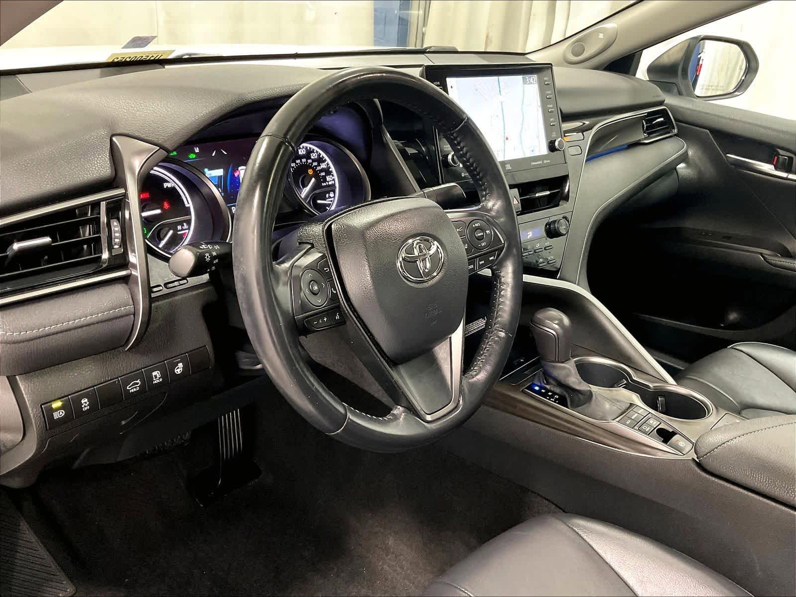 Used 2021 Toyota Camry XSE w/ Navigation Upgrade Package FWD image 8