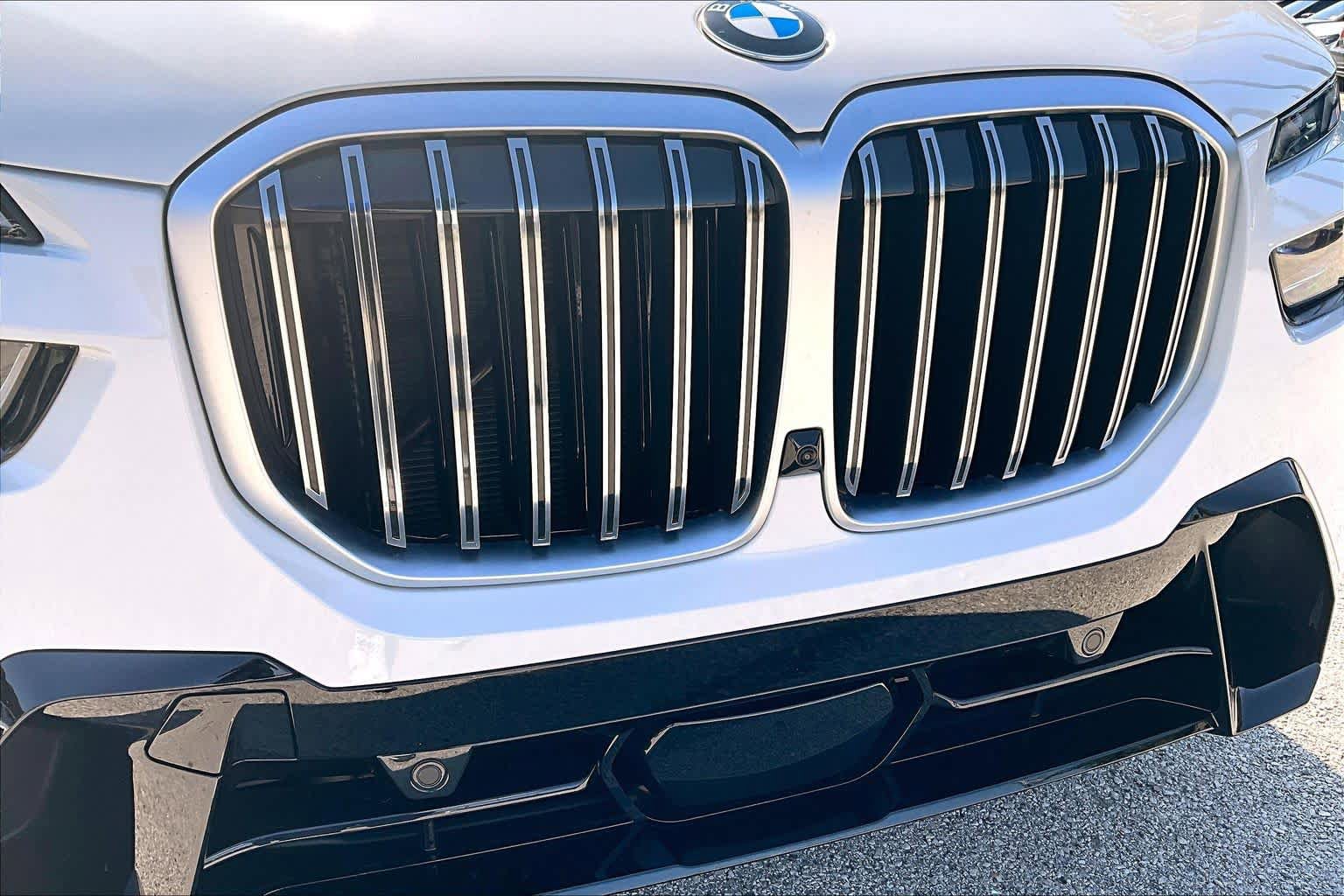 Used 2026 BMW X7 xDrive40i w/ Executive Package AWD/4WD image 28