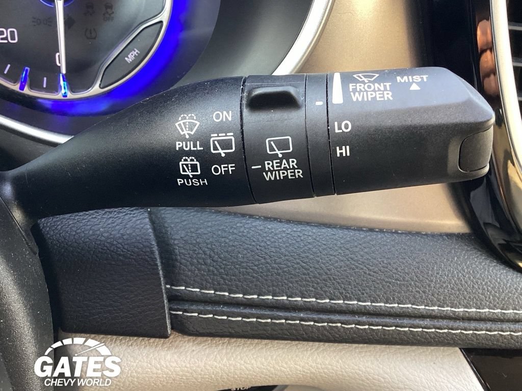 Used 2021 Chrysler Pacifica Touring-L FWD image 28