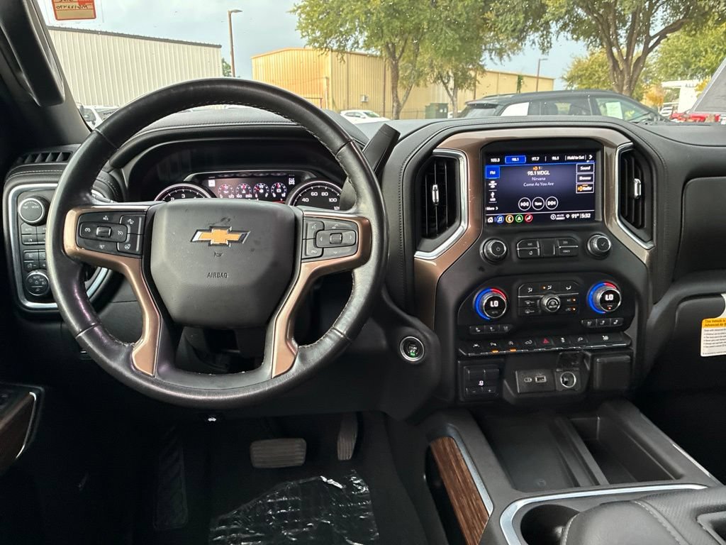 Used 2021 Chevrolet Silverado 1500 High Country w/ Technology Package AWD/4WD image 16