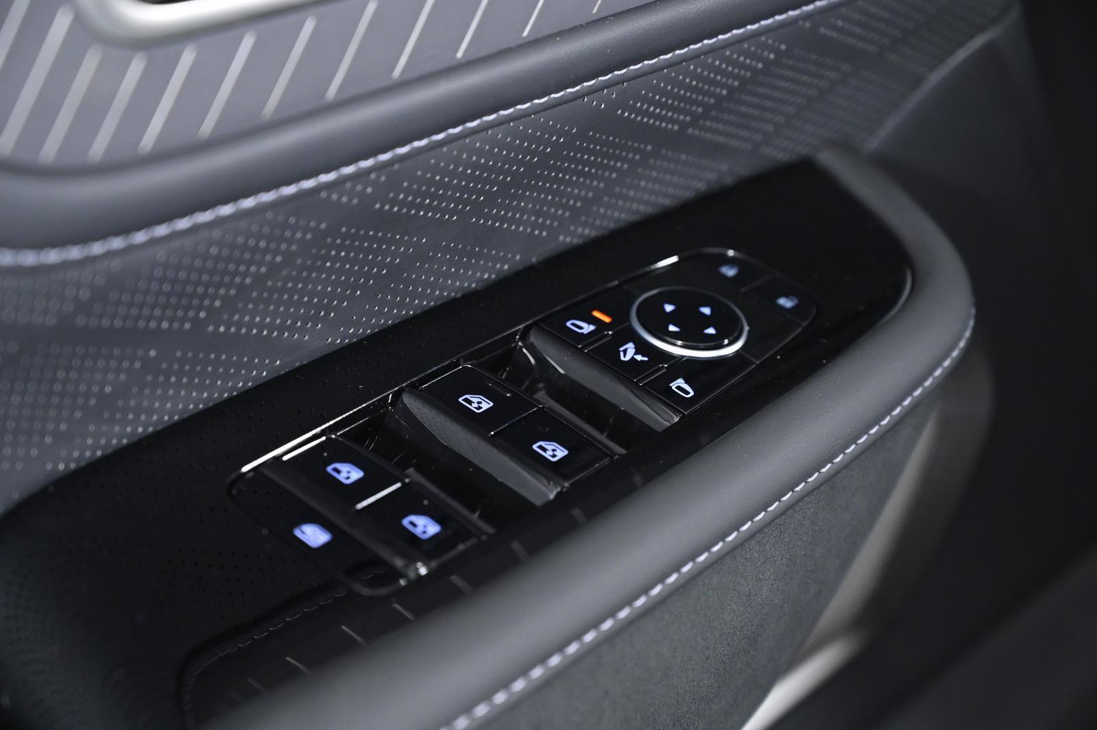 New 2026 INFINITI QX80 Autograph w/ Premium Cargo Package image 25