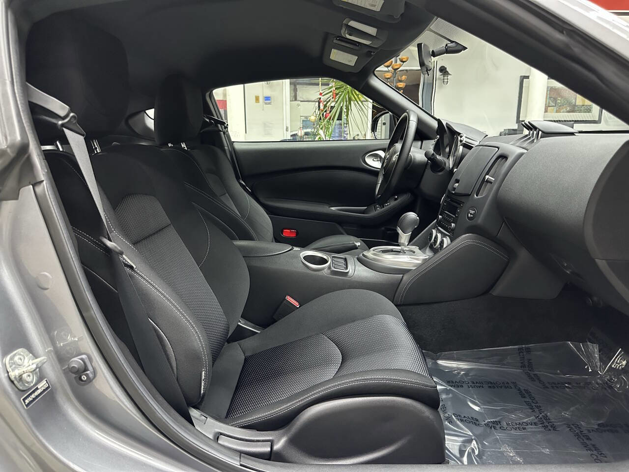 Used 2016 Nissan 370Z Coupe image 13