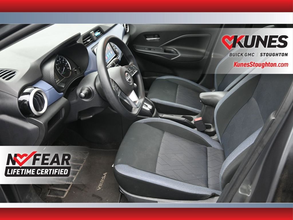 Used 2023 Nissan Versa SV image 14