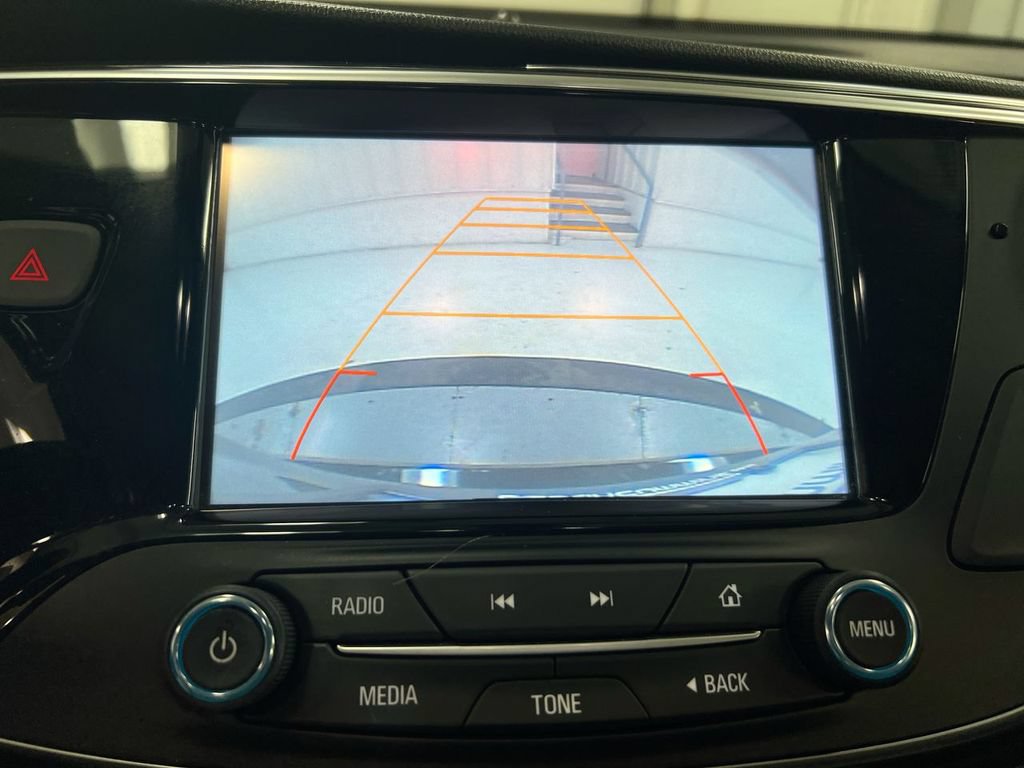 Used 2017 Buick Envision Essence FWD image 15