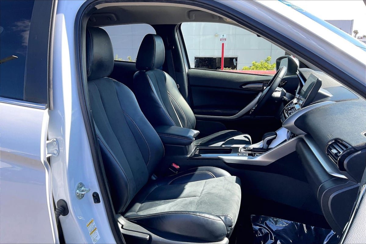 Used 2025 Mitsubishi Eclipse Cross AWD image 7