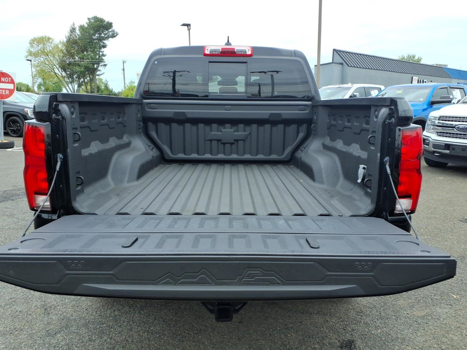Used 2023 Chevrolet Colorado Z71 w/ Z71 Convenience Package 2 AWD/4WD image 21