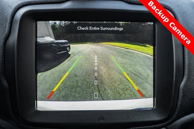 Used 2020 Jeep Renegade Latitude w/ UConnect 8.4 Nav Group image 16