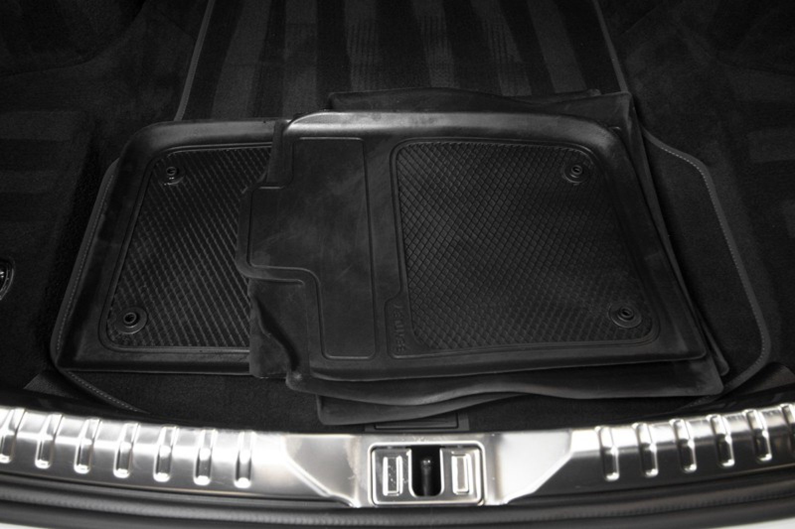 Used 2021 Bentley Flying Spur V8 image 73