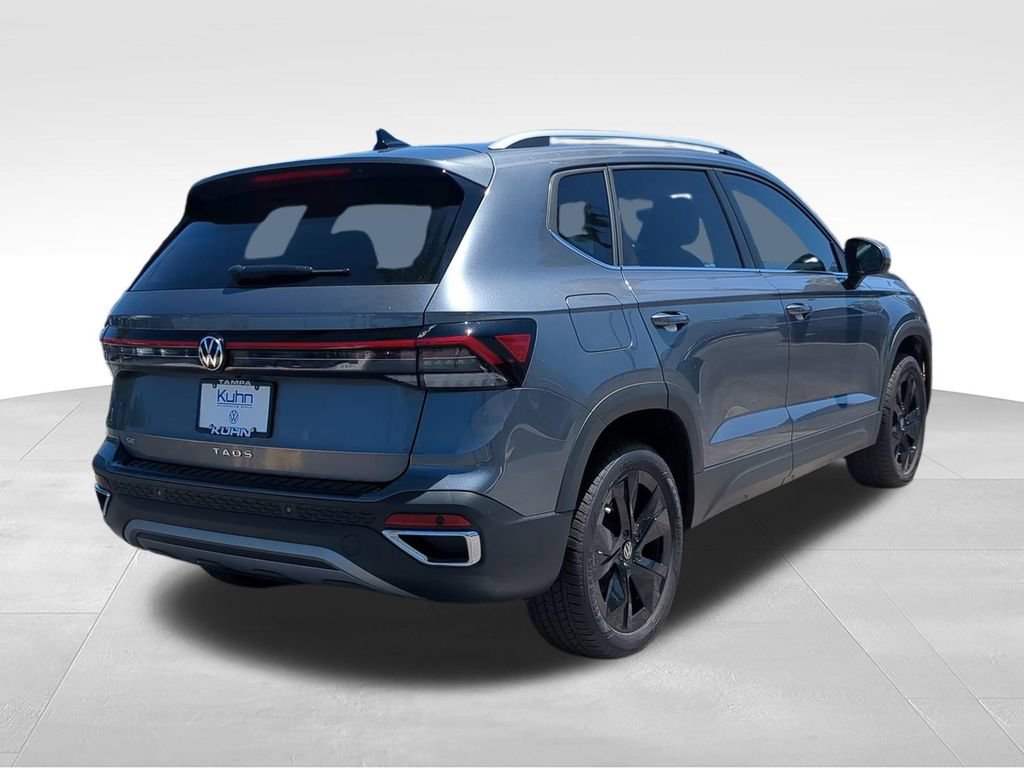 New 2026 Volkswagen Taos SE FWD image 4
