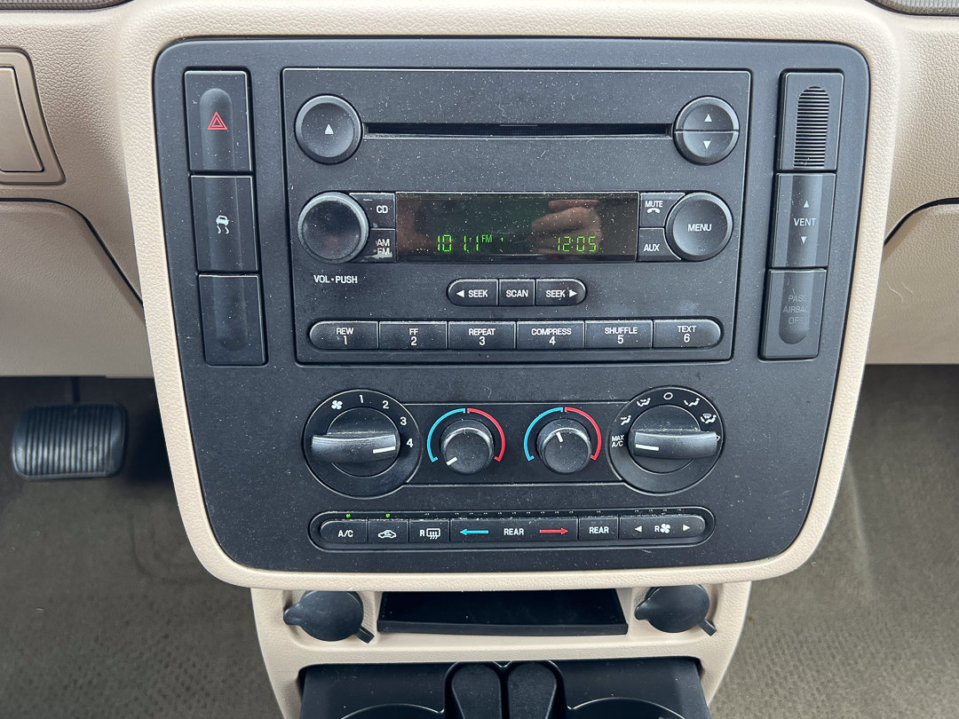 Used 2004 Ford Freestar SES FWD image 17