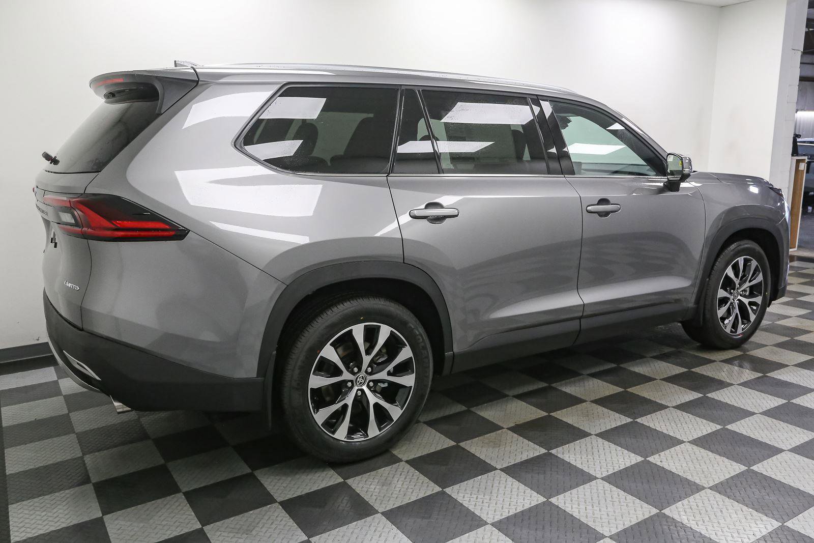 New 2026 Toyota Grand Highlander AWD Hybrid image 8